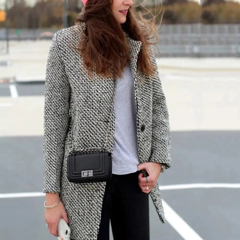 Fiona - Classic Houndstooth Coat